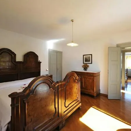 Sleeps 9 Villa *